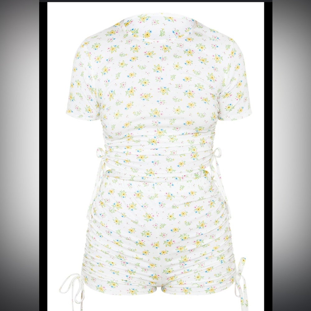 PLT NEW Floral Ruched Crop Top T Shirt Ruched Short Set - Picture 2 of 3